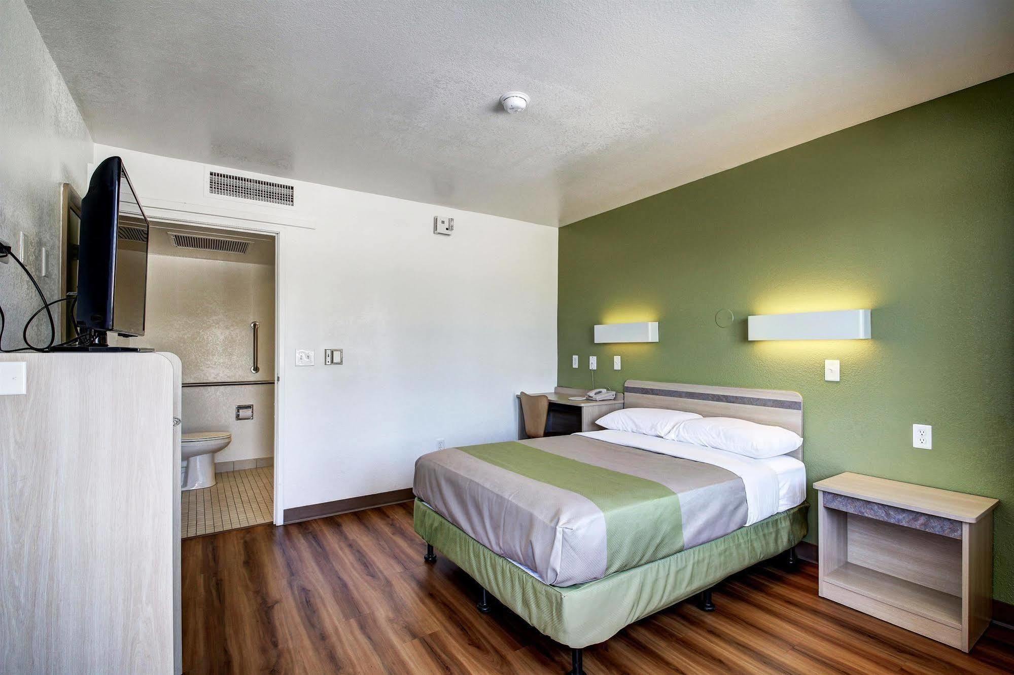 Lodge Econo